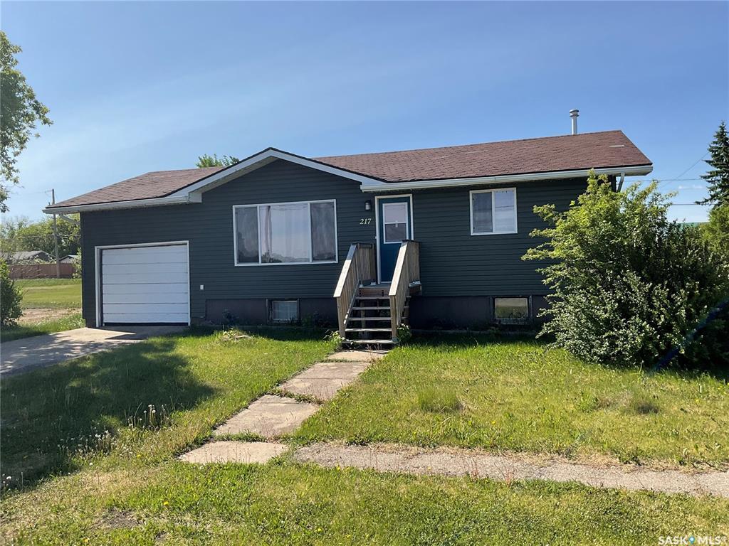 Property Photo: 217 3rd Street N SK S0K 4P0