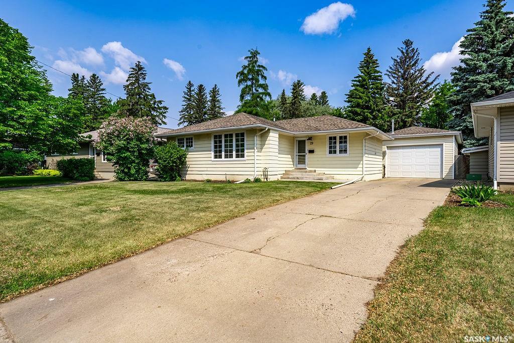 Property Photo:  29 Norman Crescent  SK S7J 2K4 