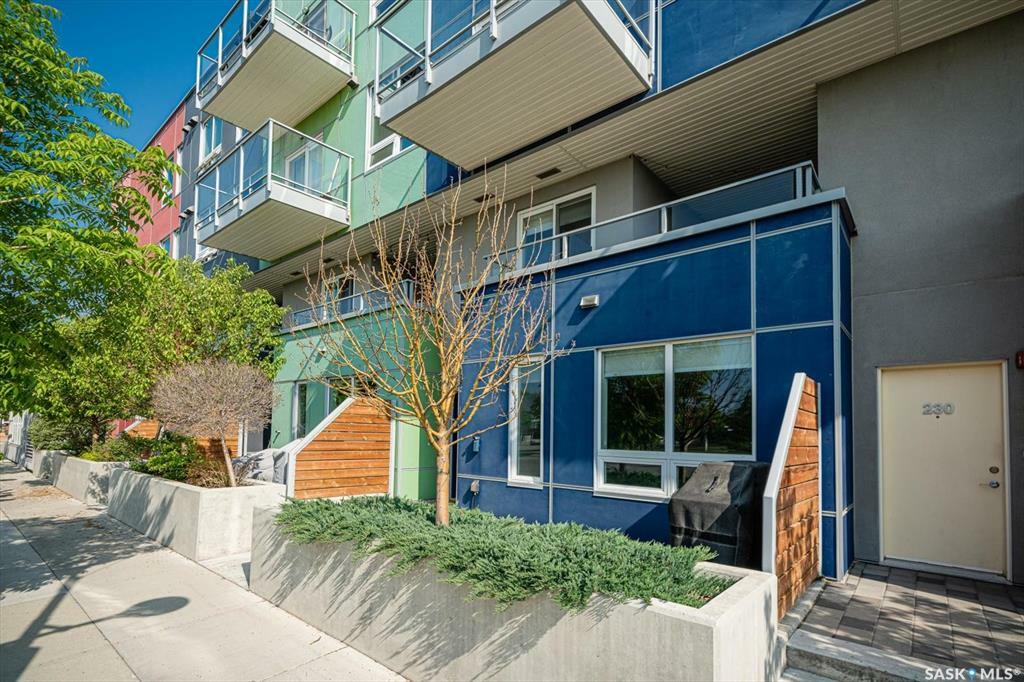 Property Photo: 232 Sonnenschein Way SK S7M 5N7