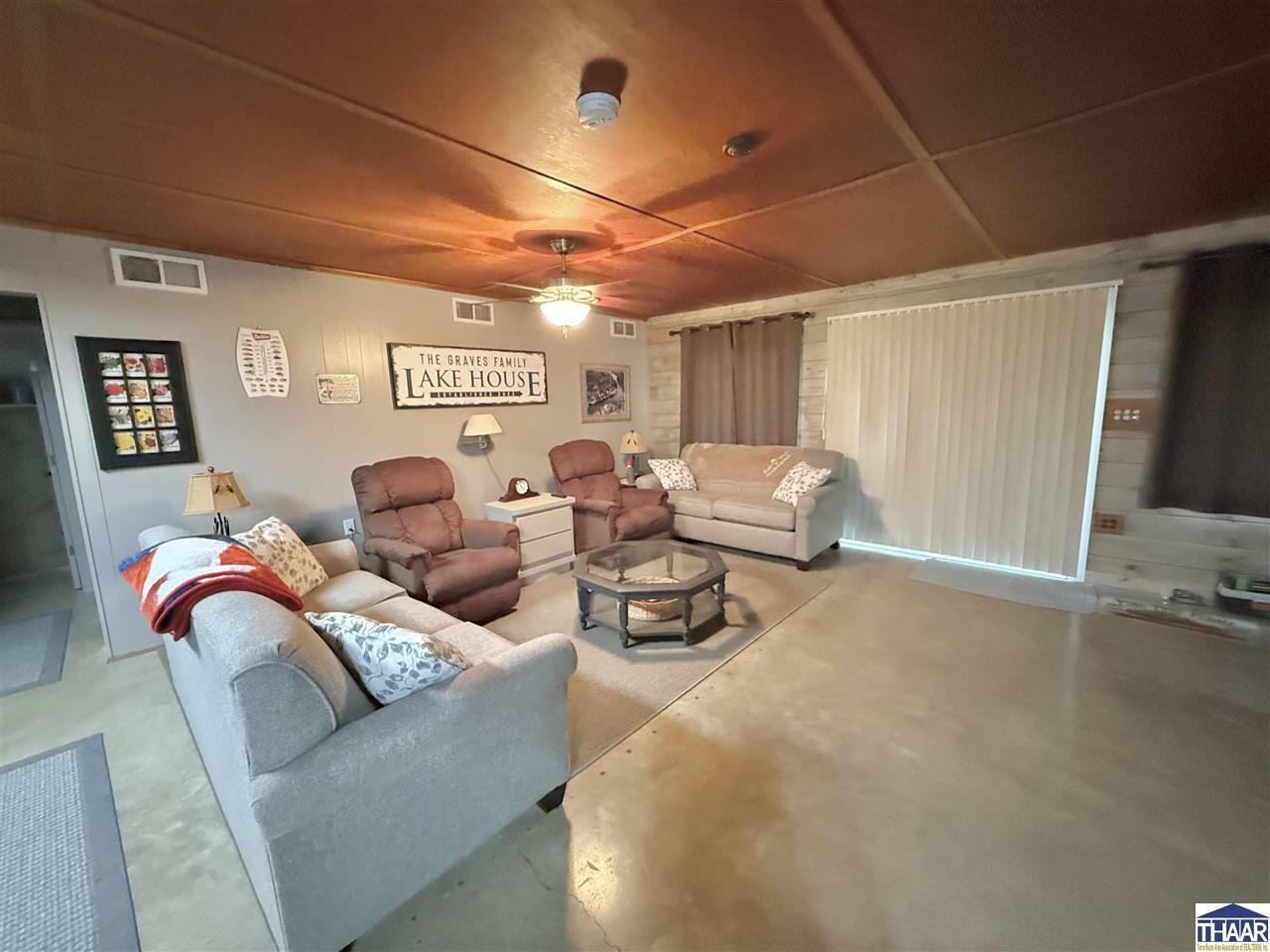 Property Photo: 5826 E Private Road 375 N IN 47882