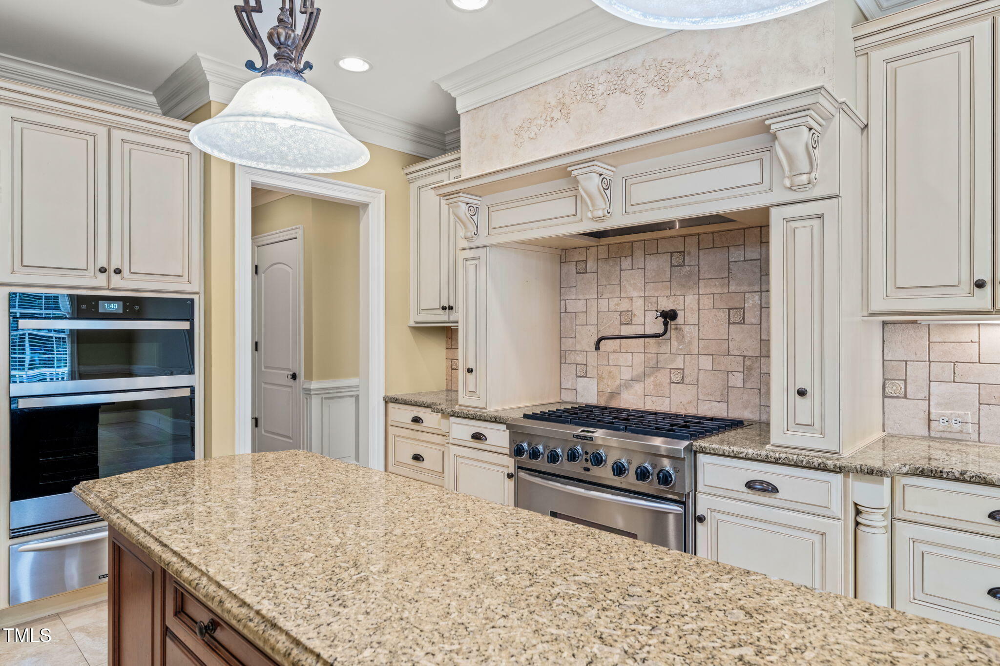 Property Photo: 3728 Westbury Lake Drive NC 27603