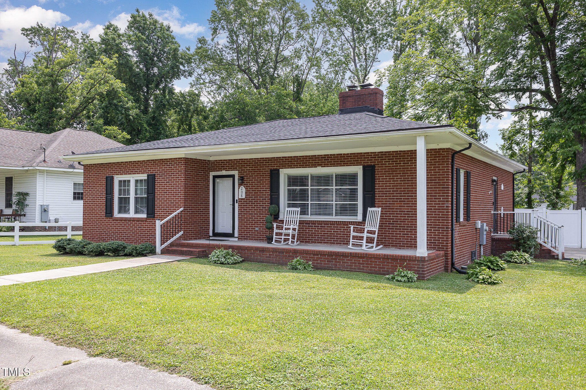 Property Photo: 208 S College Avenue NC 27542