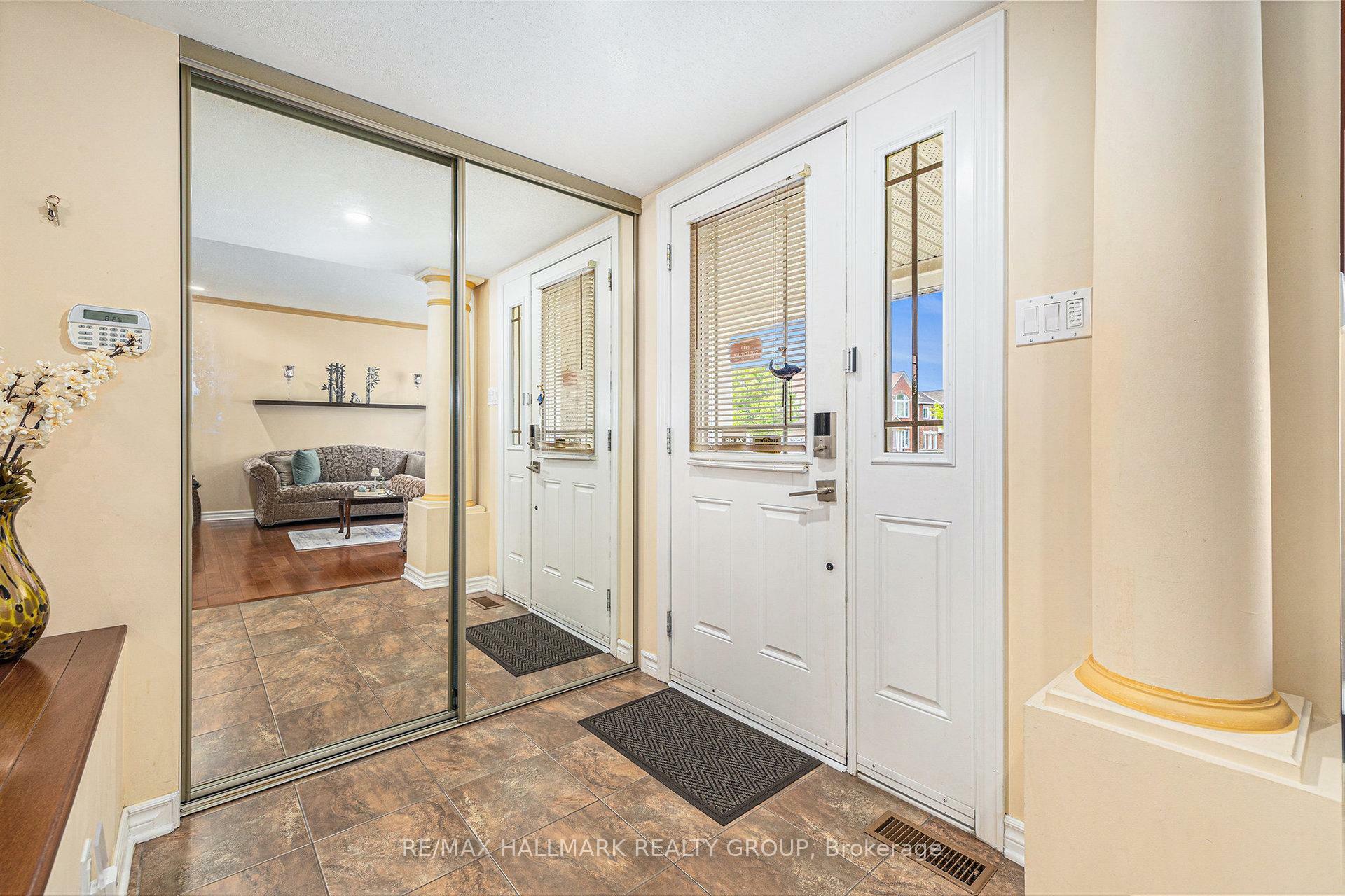 Property Photo:  155 Tapestry Drive  ON K2J 0H4 