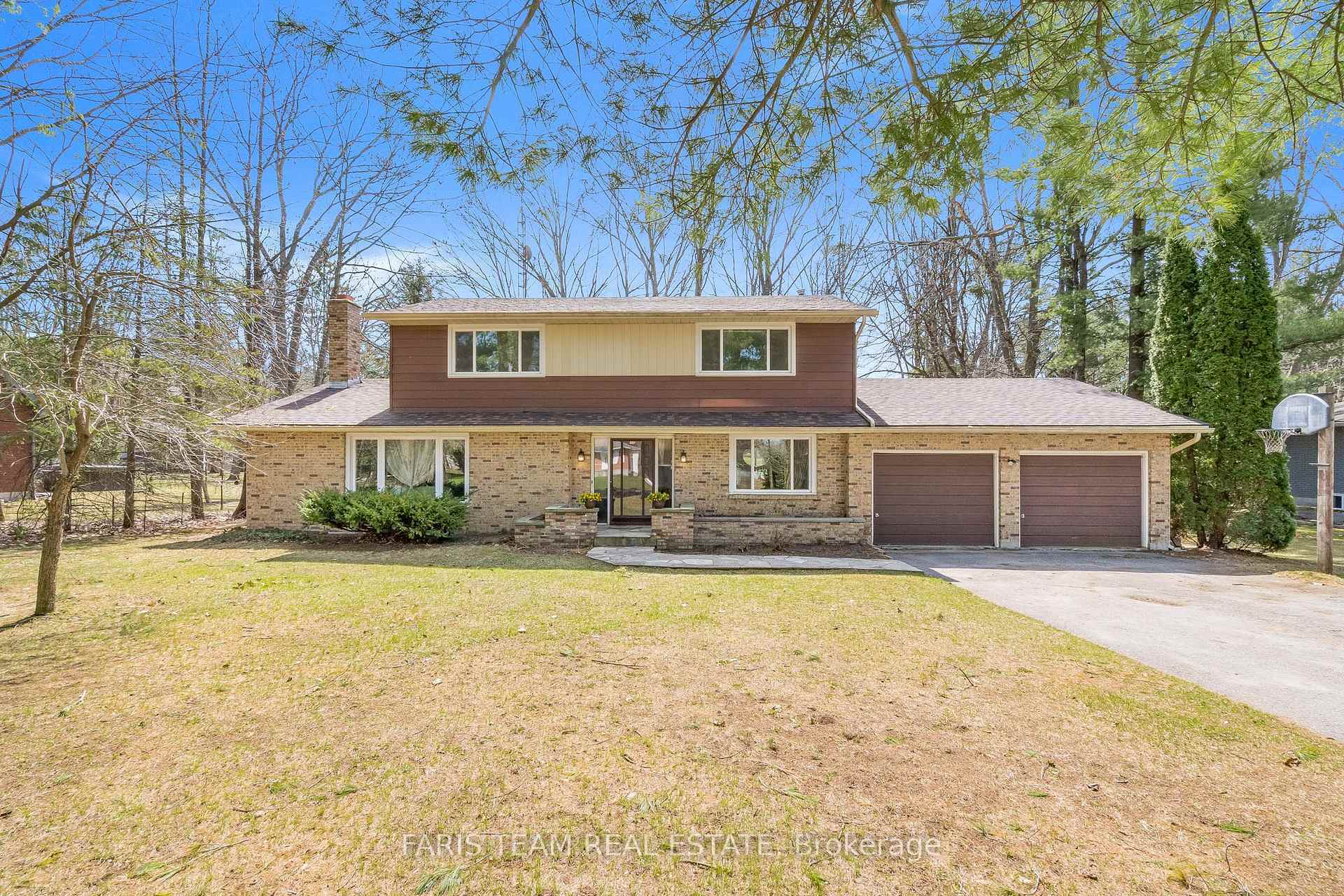 Property Photo: 15 Lawrence Avenue ON L0L 1Y2