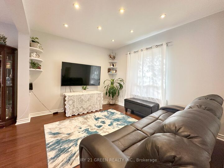 Property Photo: 61 Francis Street ON L8L 3V2