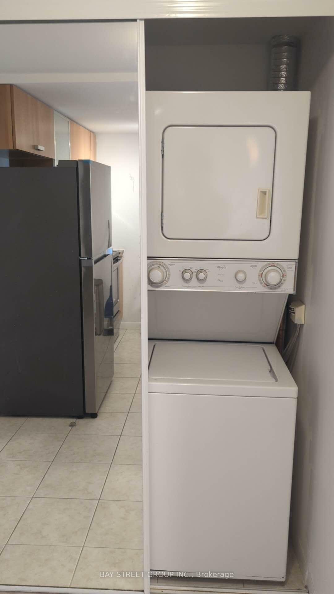 Property Photo: 37 Grosvenor Street 904 ON M4Y 3G5