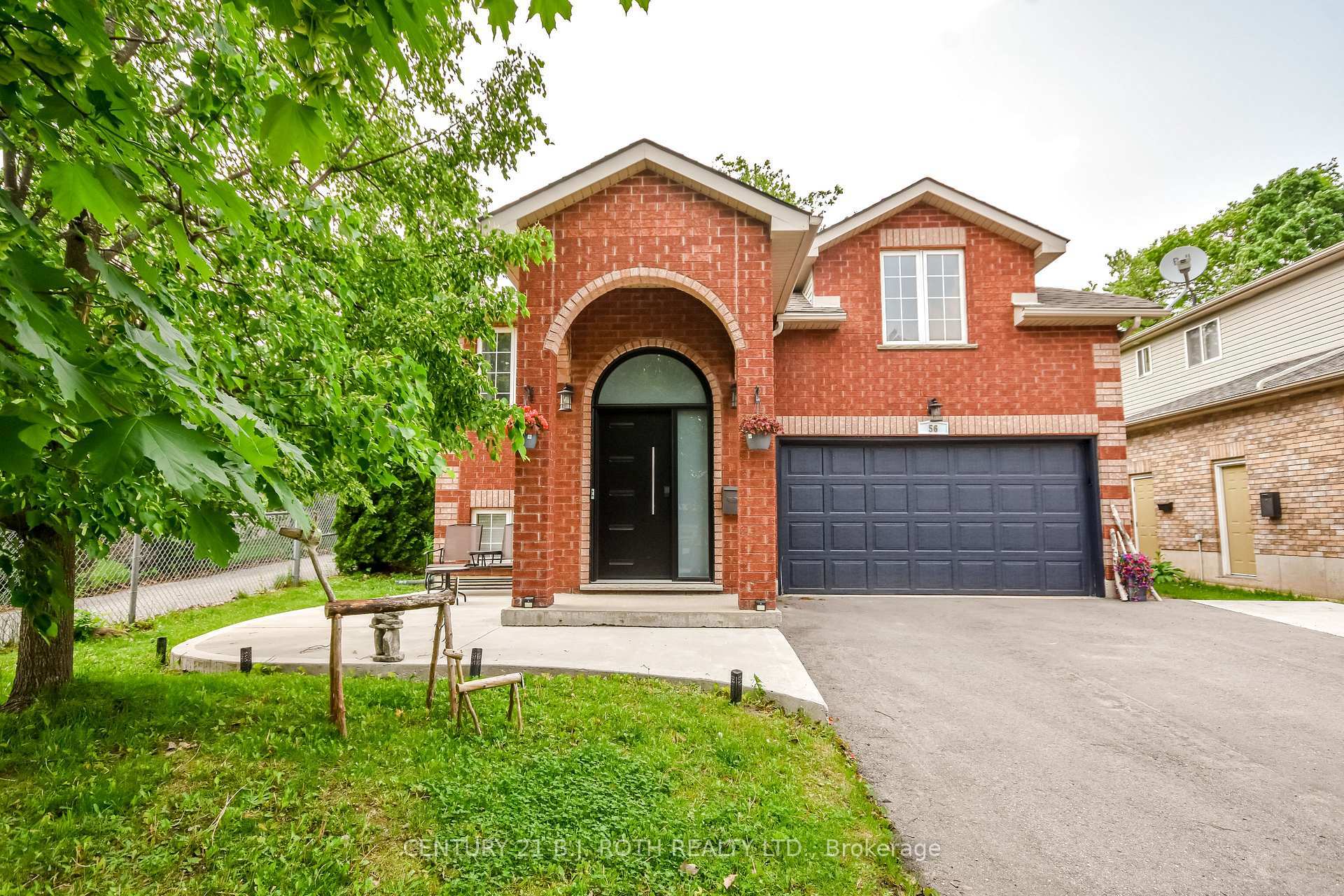 Property Photo:  56 Monique Crescent  ON L4M 6Y4 