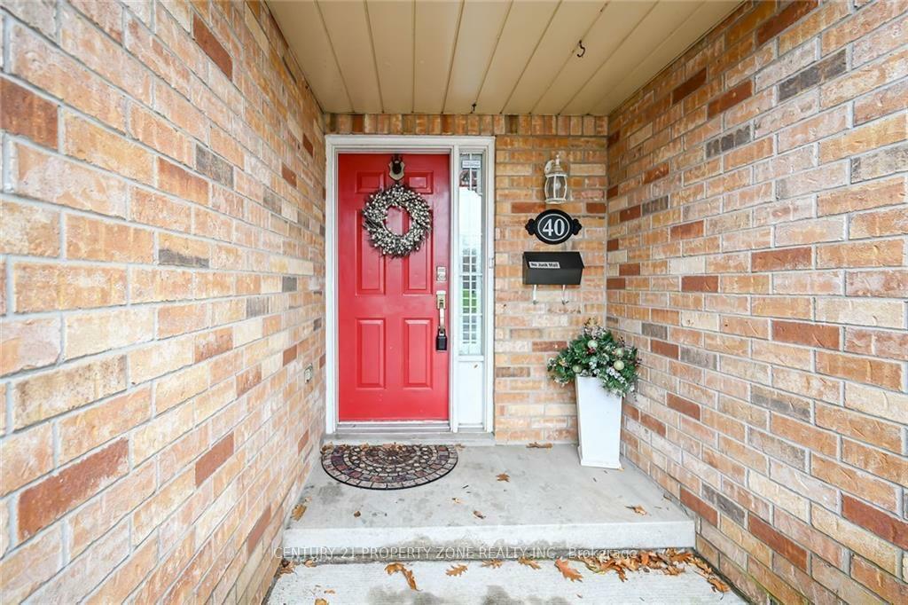 Photo de la propriété: 40 Frnaces Avenue ON L8E 5V6