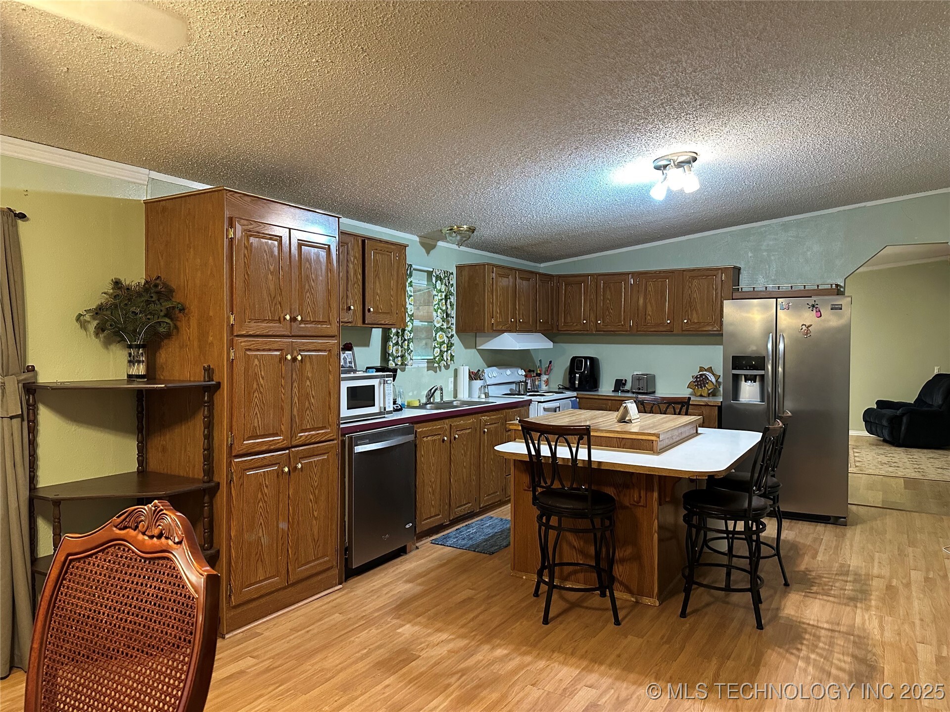 Property Photo: 5831 E 93rd Street S OK 74403