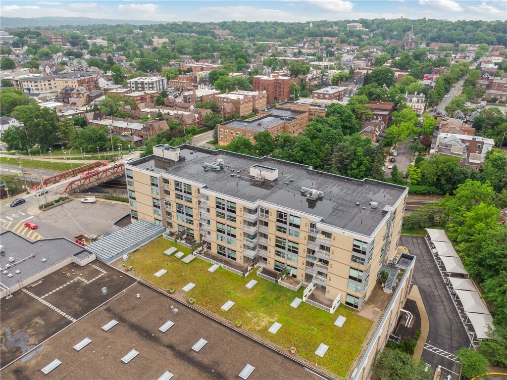 Property Photo:  5570 Centre Ave 306  PA 15232 
