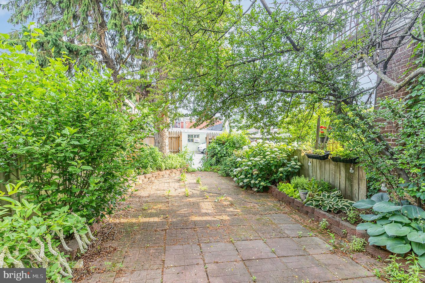 Property Photo:  335 W Walnut Street  PA 17603 