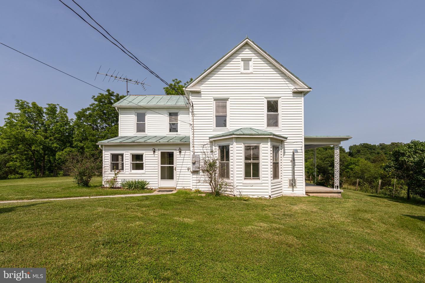 Property Photo: 1571 Salem Church Road VA 22655
