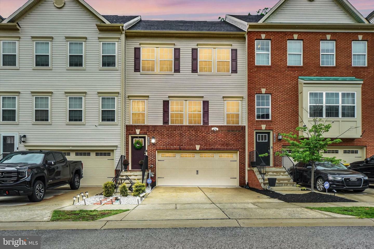 Property Photo: 8346 Daydream Crescent MD 21122