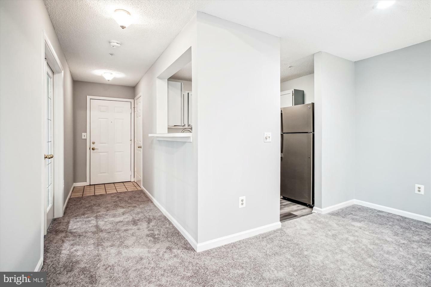 Property Photo:  12009 Taliesin Place 36  VA 20190 