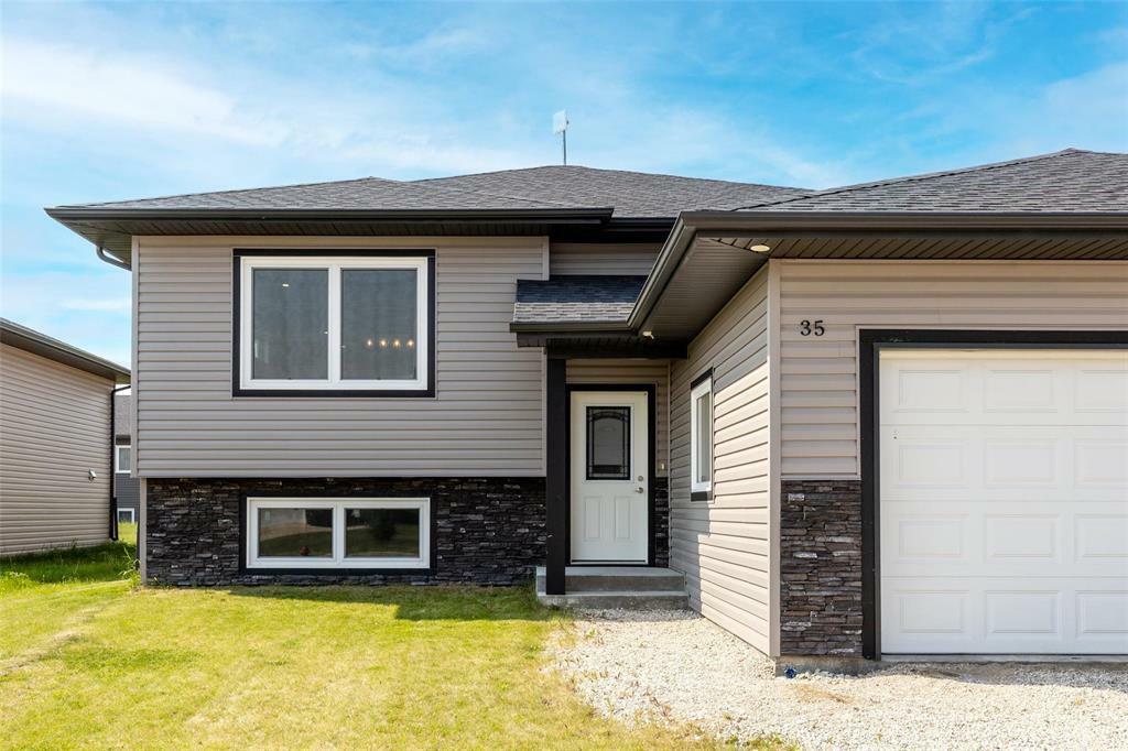 Property Photo: 35 Mara Cove MB R0A 0V2