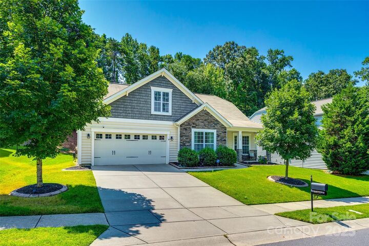 Property Photo: 14727 Brannock Hills Drive NC 28278