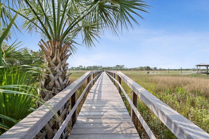 Property Photo: 156 Nobels Point Street SC 29492