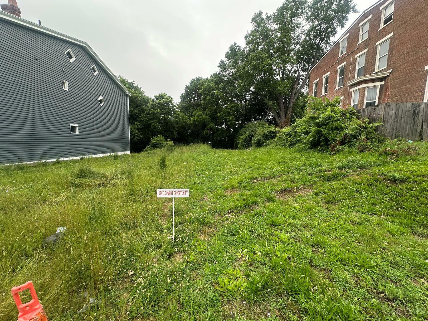 Property Photo: 963 Wells Street OH 45205