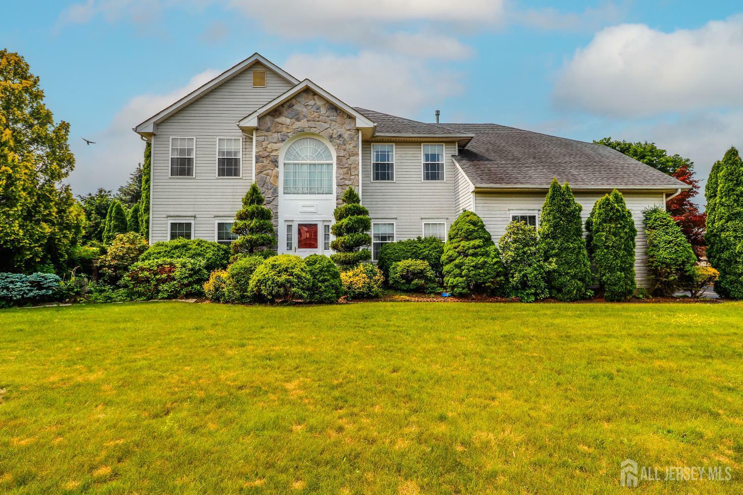 8 Staudt Court  Franklin NJ 08873 photo