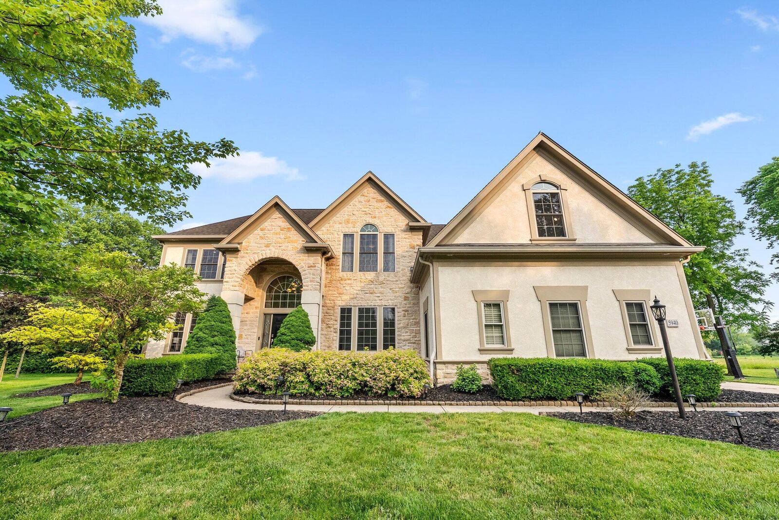 Property Photo:  5940 Tarrin Court  OH 43016 