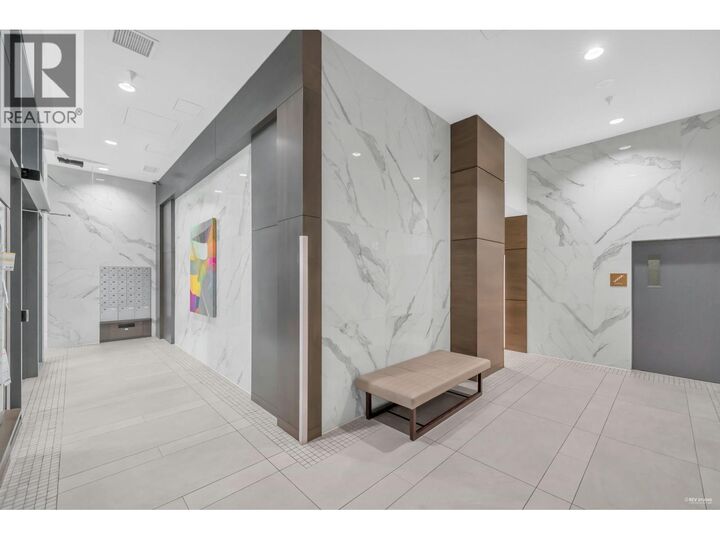 Photo de la propriété:  6320 No. 3 Road 860  BC V6Y 0L5