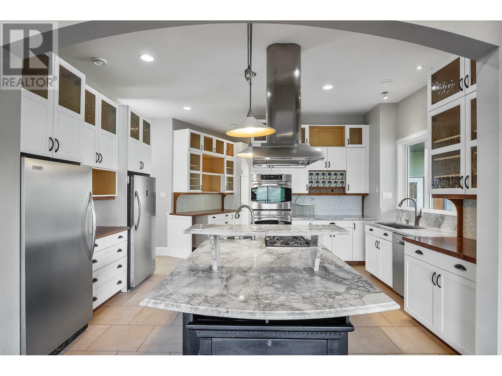 Property Photo: 3425 D'Easum Road BC V1K 1R4