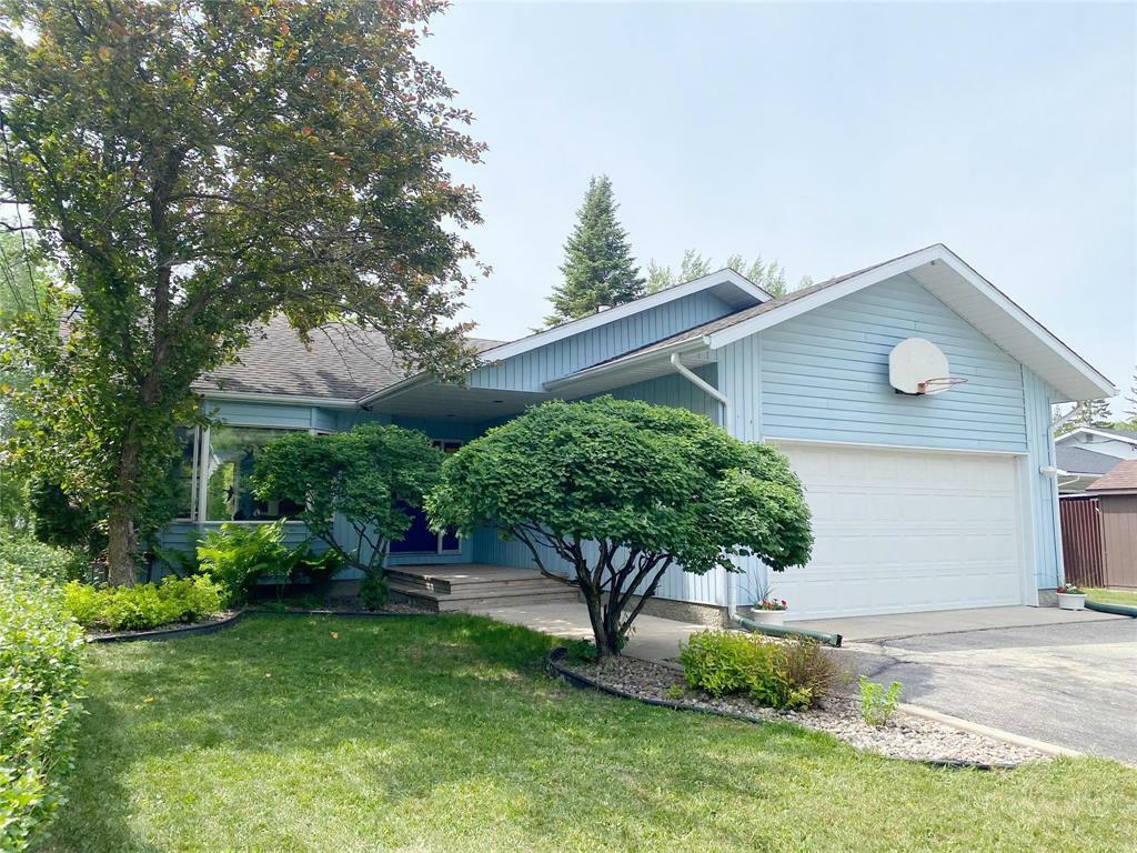 414 Pine Avenue  Beausejour MB R0E 0C0 photo