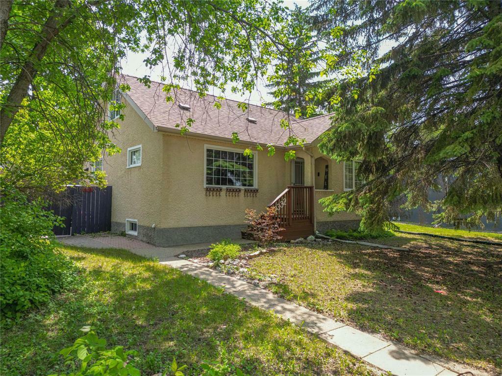 Property Photo:  2332 Rosser Avenue  MB R7B 0E3 
