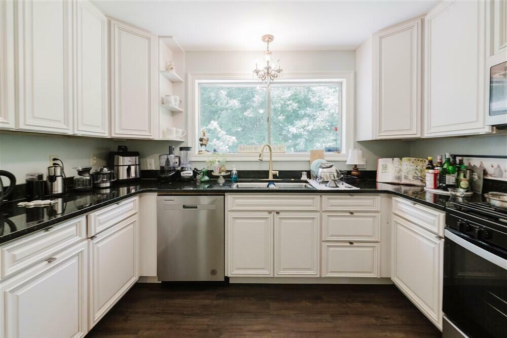 Property Photo: 338 Pontevedra Lane FL 32578