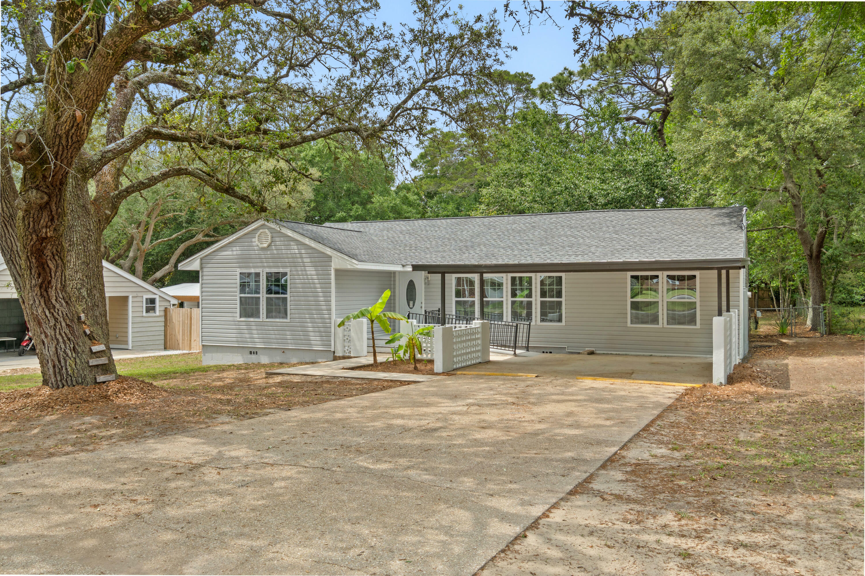 Property Photo: 346 Edge Avenue FL 32580