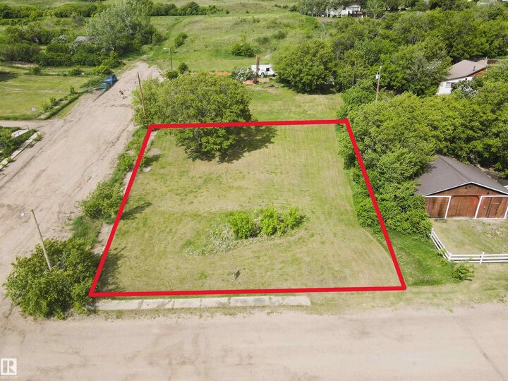 Property Photo:  #116 4231 Twp Rd 553  AB T0A 1X0 