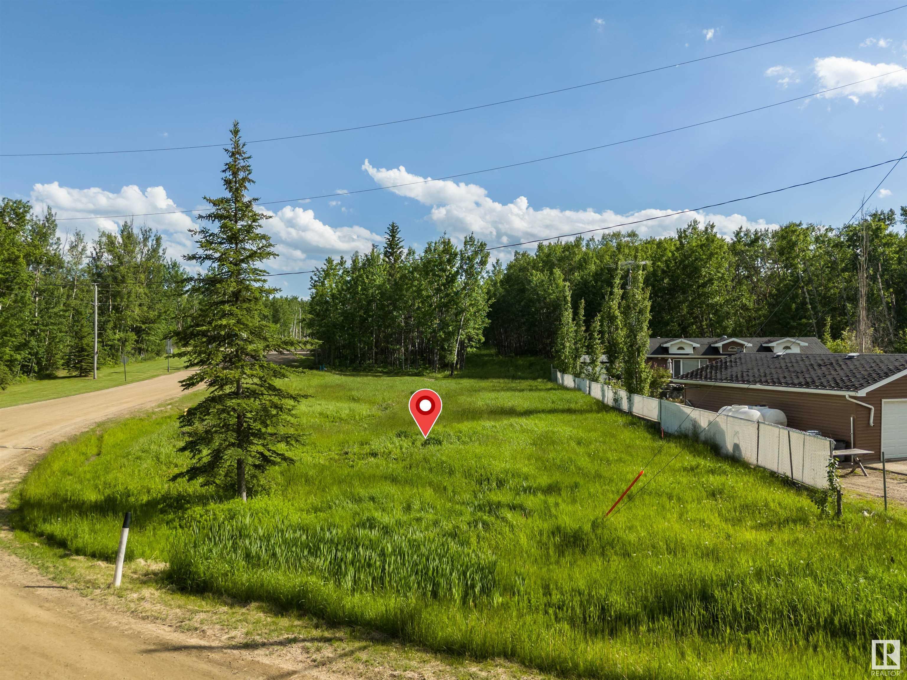 Property Photo: 5595 Nakamun AB T0E 1V0