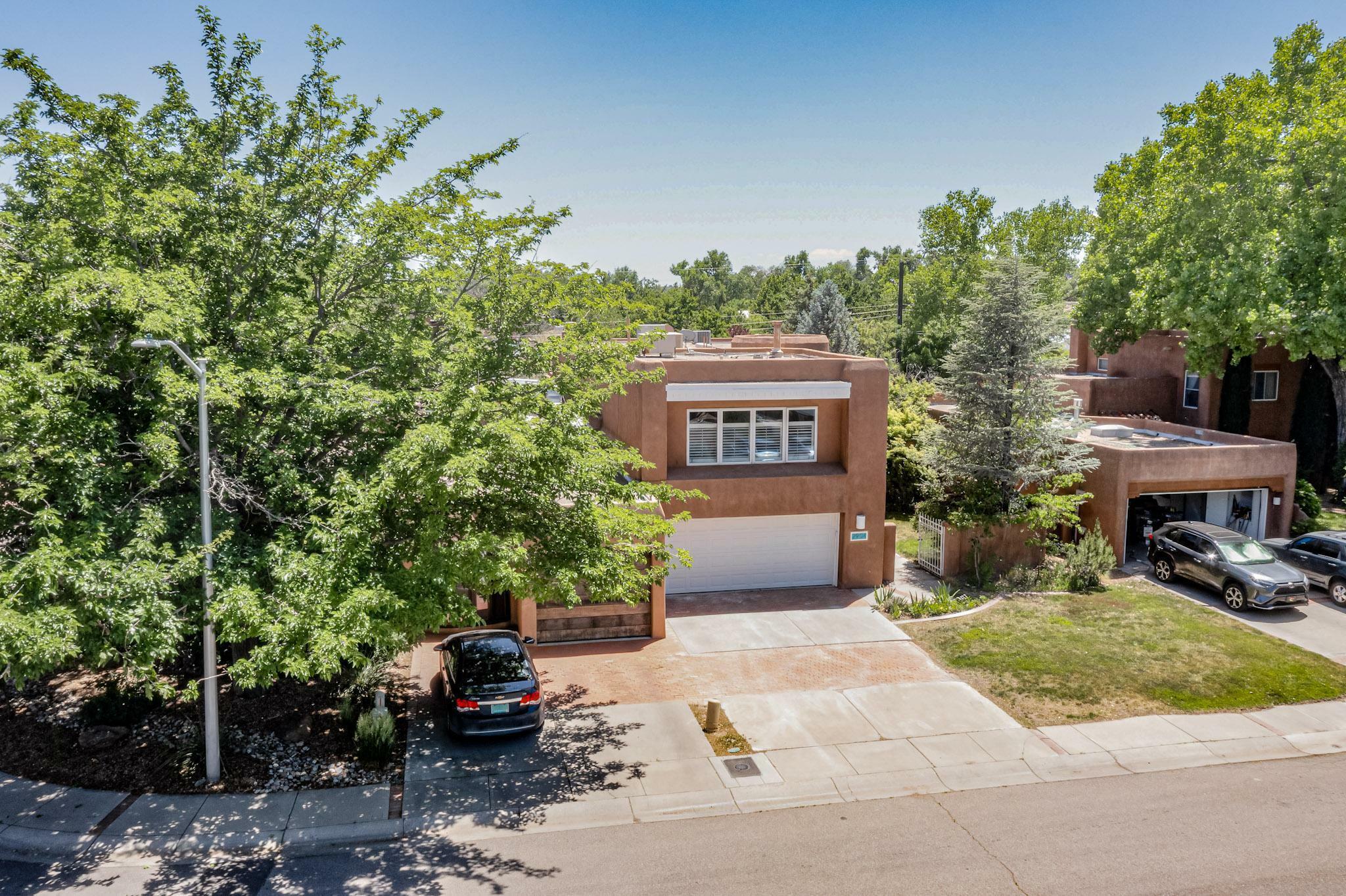Property Photo: 2904 Calle De Alamo NW NM 87104