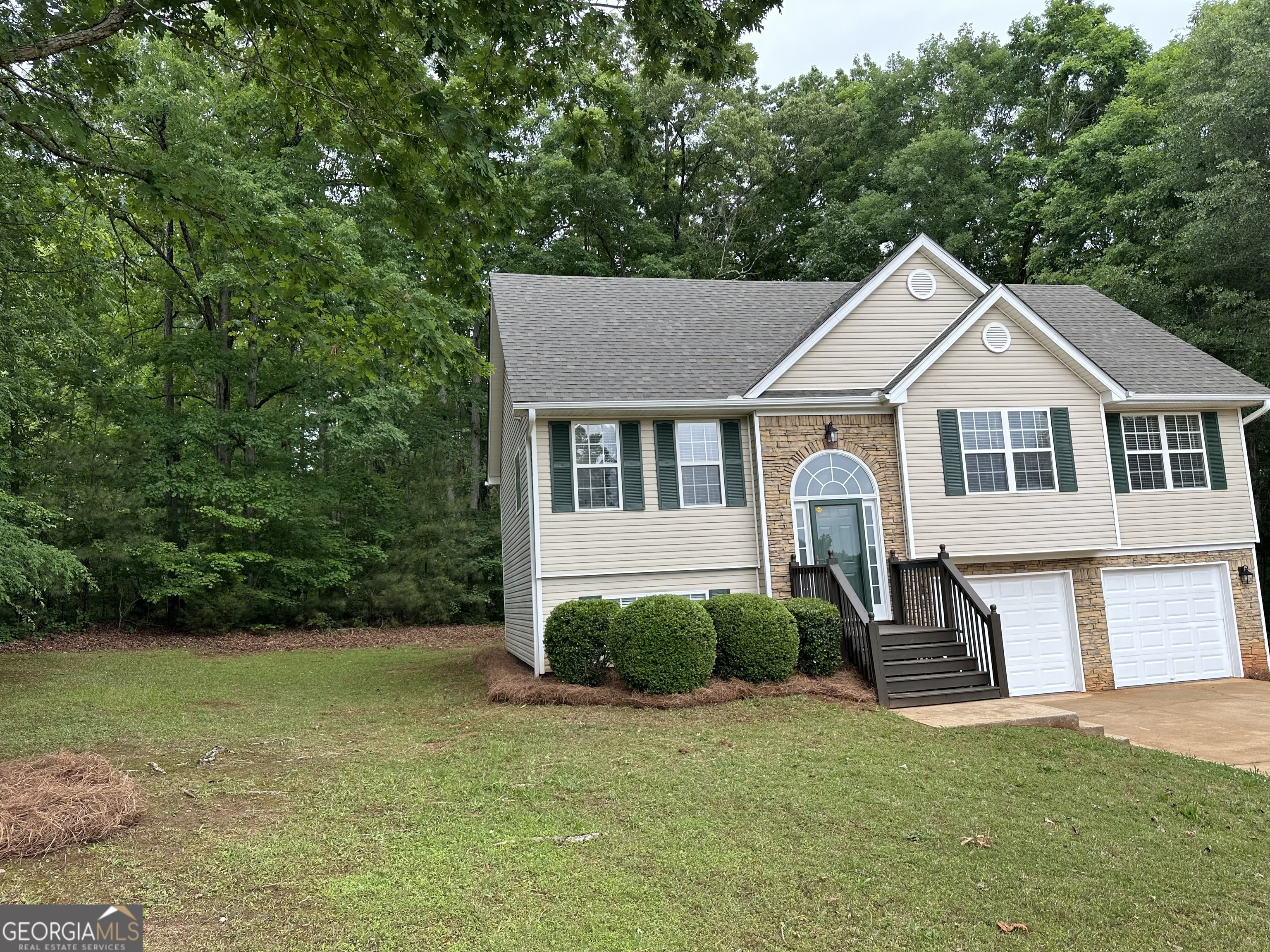 140 Clover Valley Drive  Covington GA 30016 photo