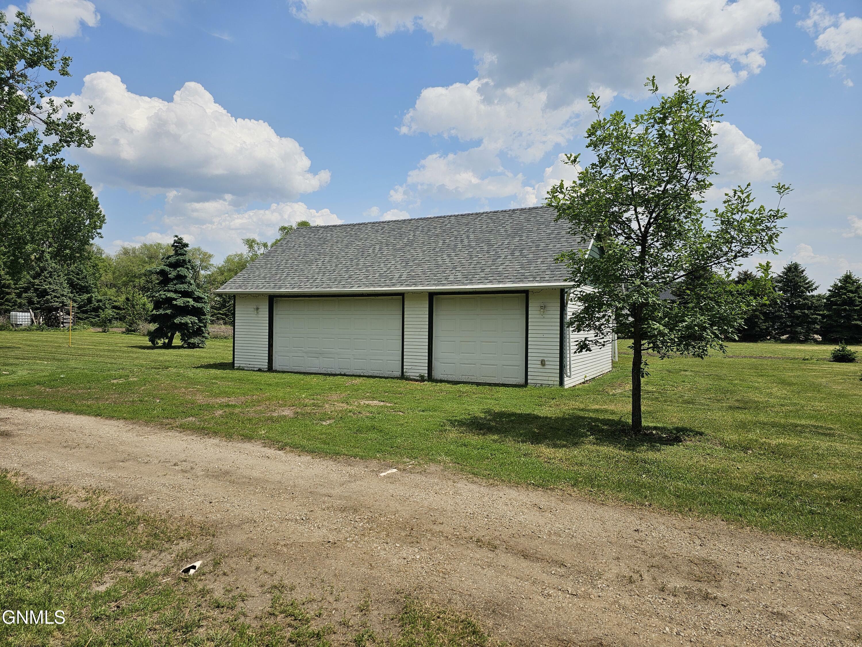 Property Photo: 16 Front Avenue E ND 58558