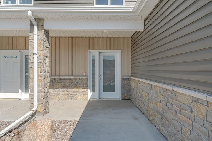 Property Photo:  4312 Downing Street  ND 58504 