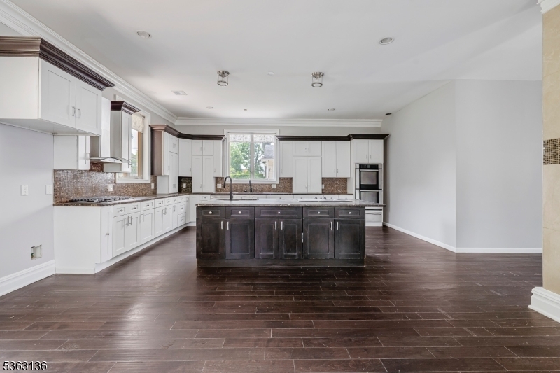 Property Photo:  69 Summit Rd  NJ 07208 
