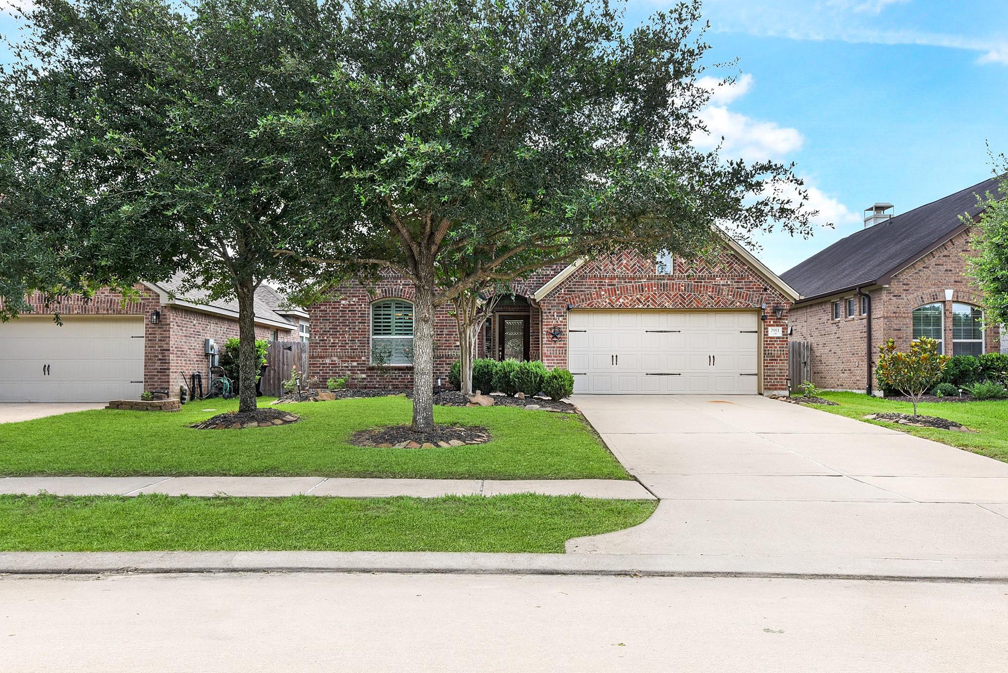 Property Photo:  2911 Fair Chase Drive  TX 77494 