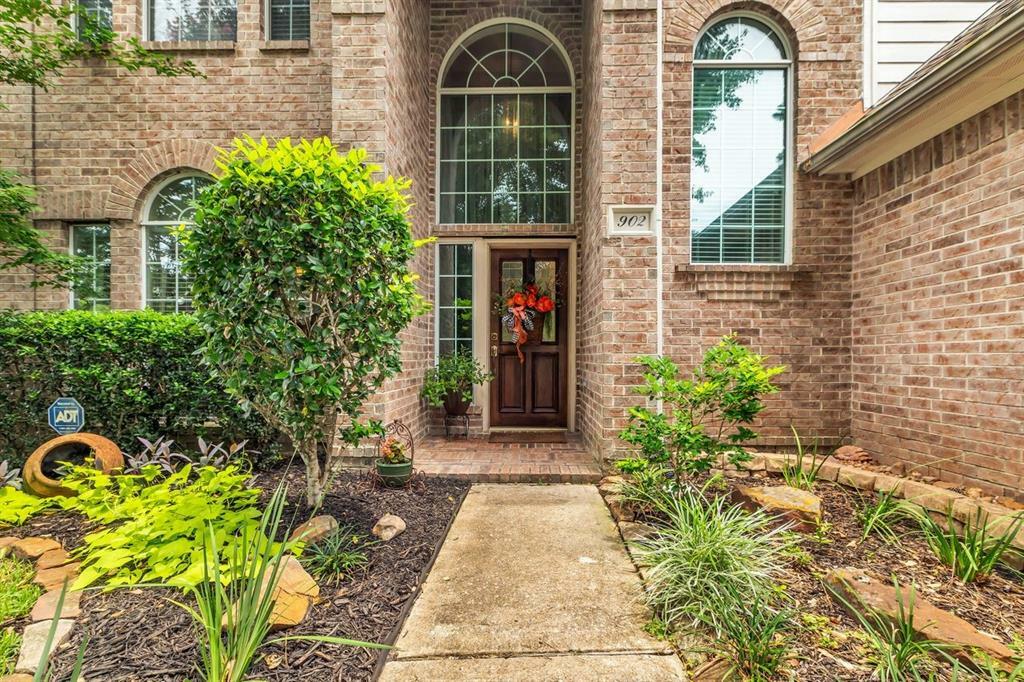 Property Photo:  902 Arbor Pine  TX 77375 