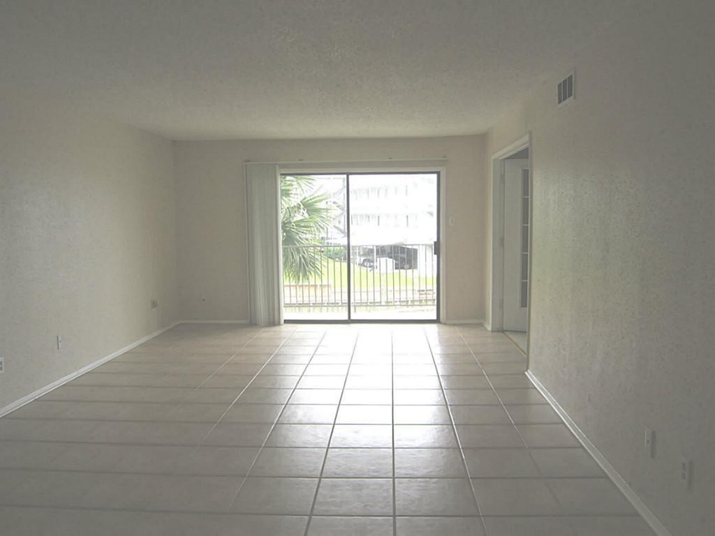 Property Photo: 208 Yacht Club Lane TX 77586