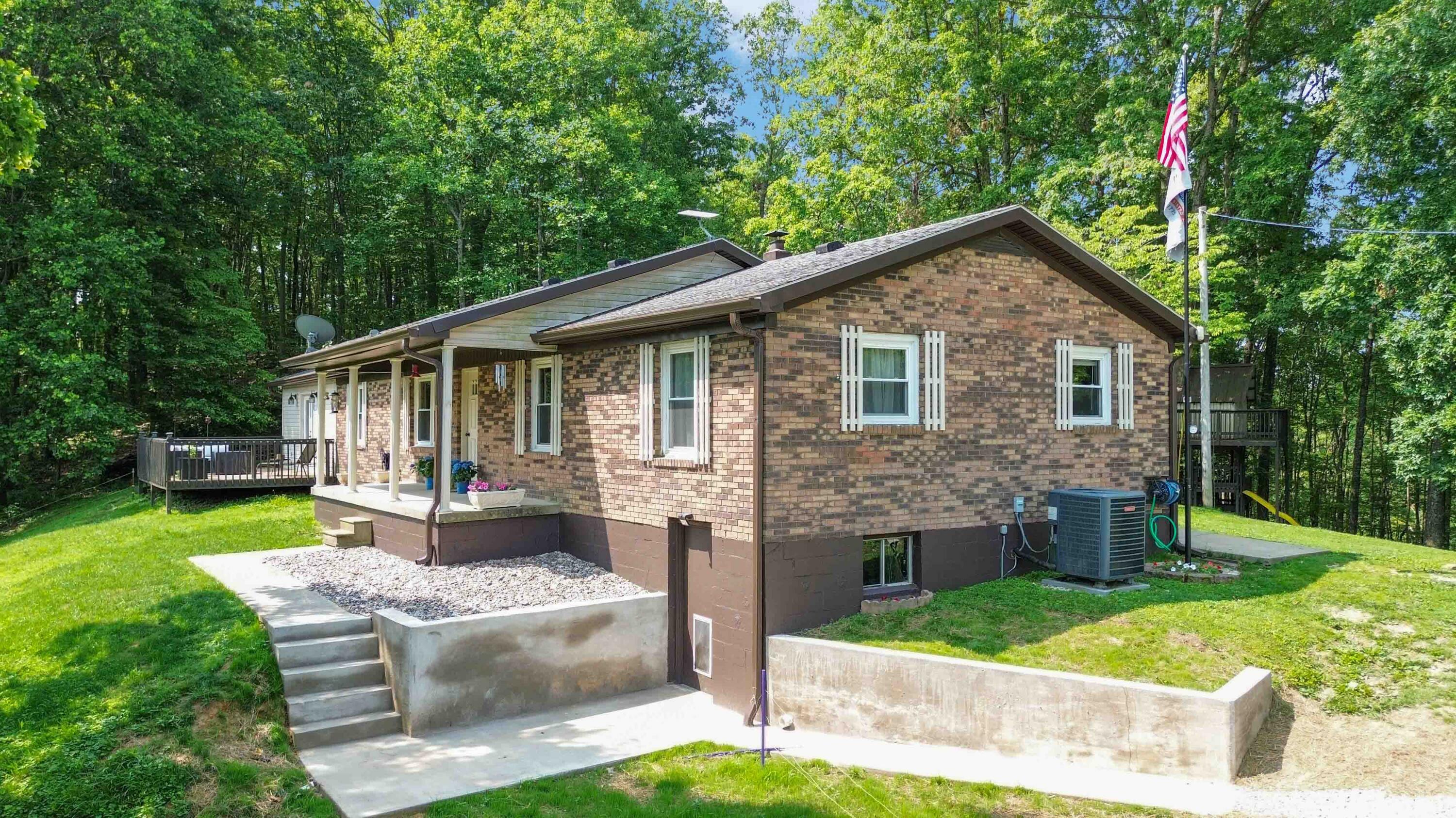 Property Photo: 4936 Highway 1643 KY 42501