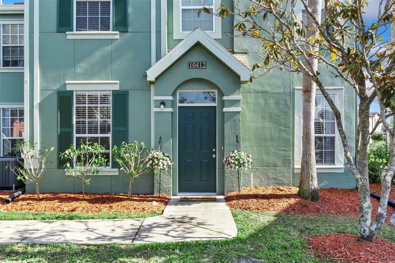 Property Photo: 10412 White Lake Court FL 33626