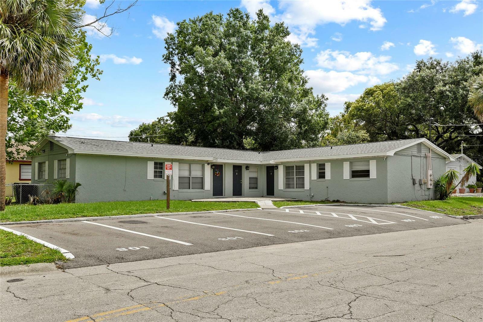 Property Photo:  805 Ocean Street  FL 34744 