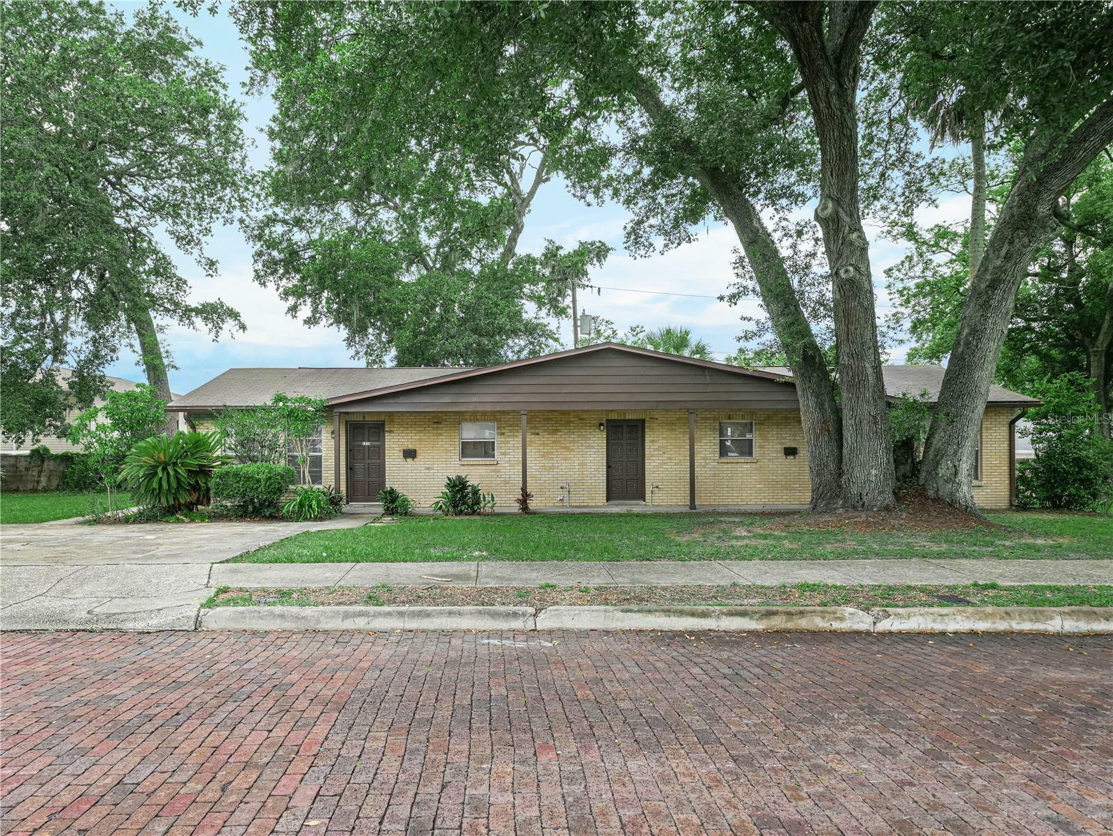 Property Photo: 1213 Hartsell Avenue FL 33803