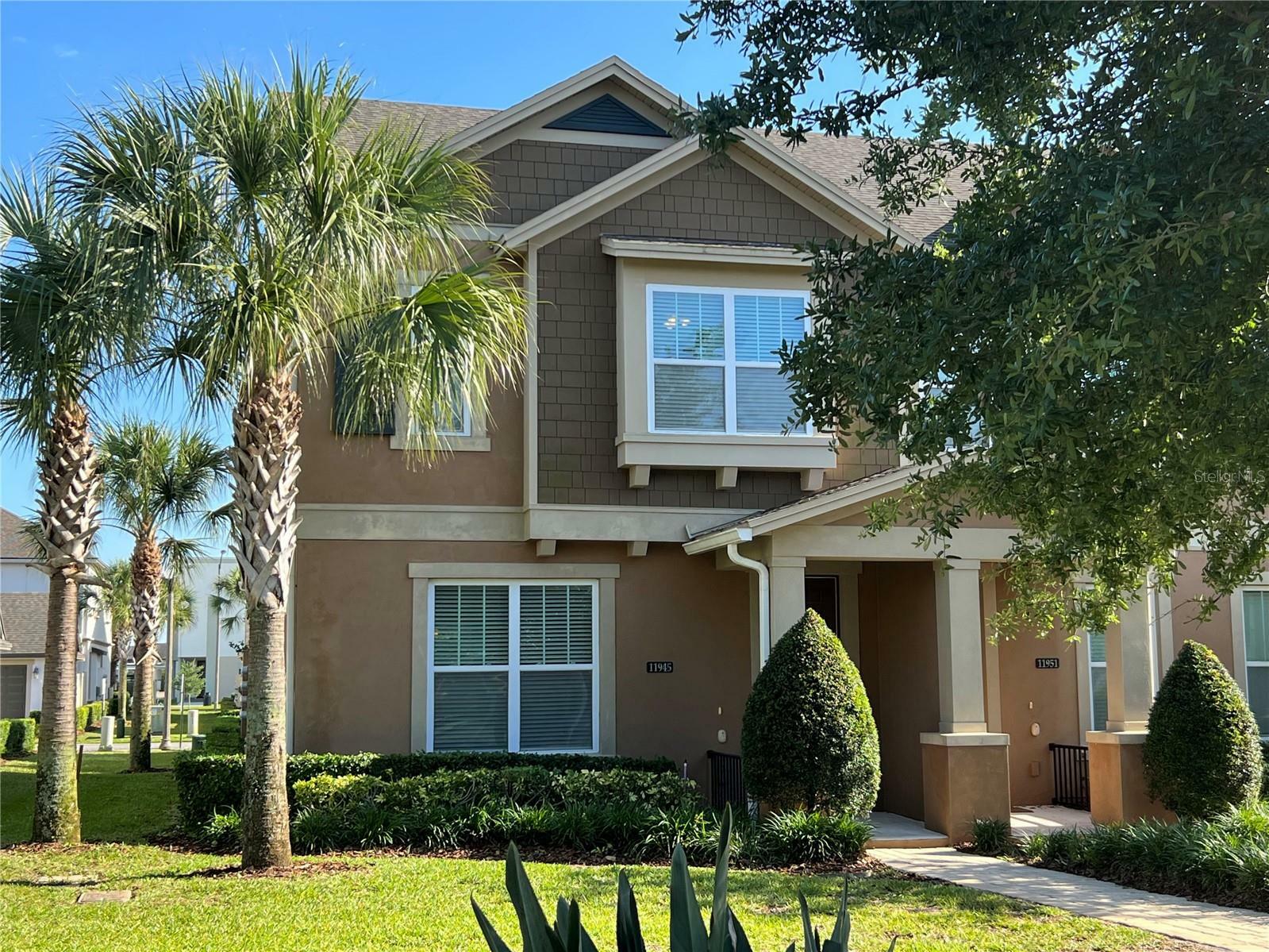 Property Photo:  11945 Water Run Alley  FL 34786 