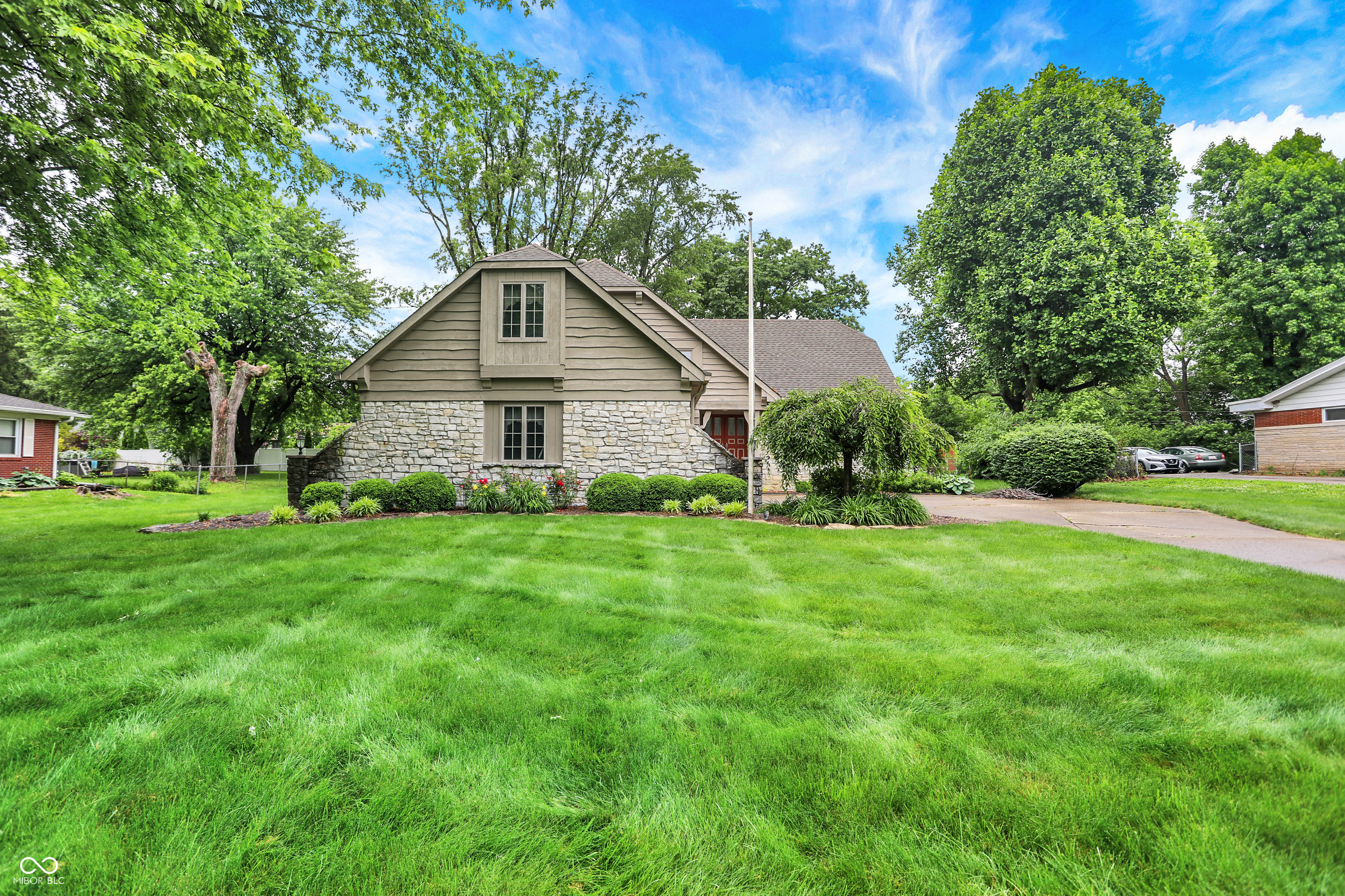 Property Photo: 116 Bennington Road IN 46227