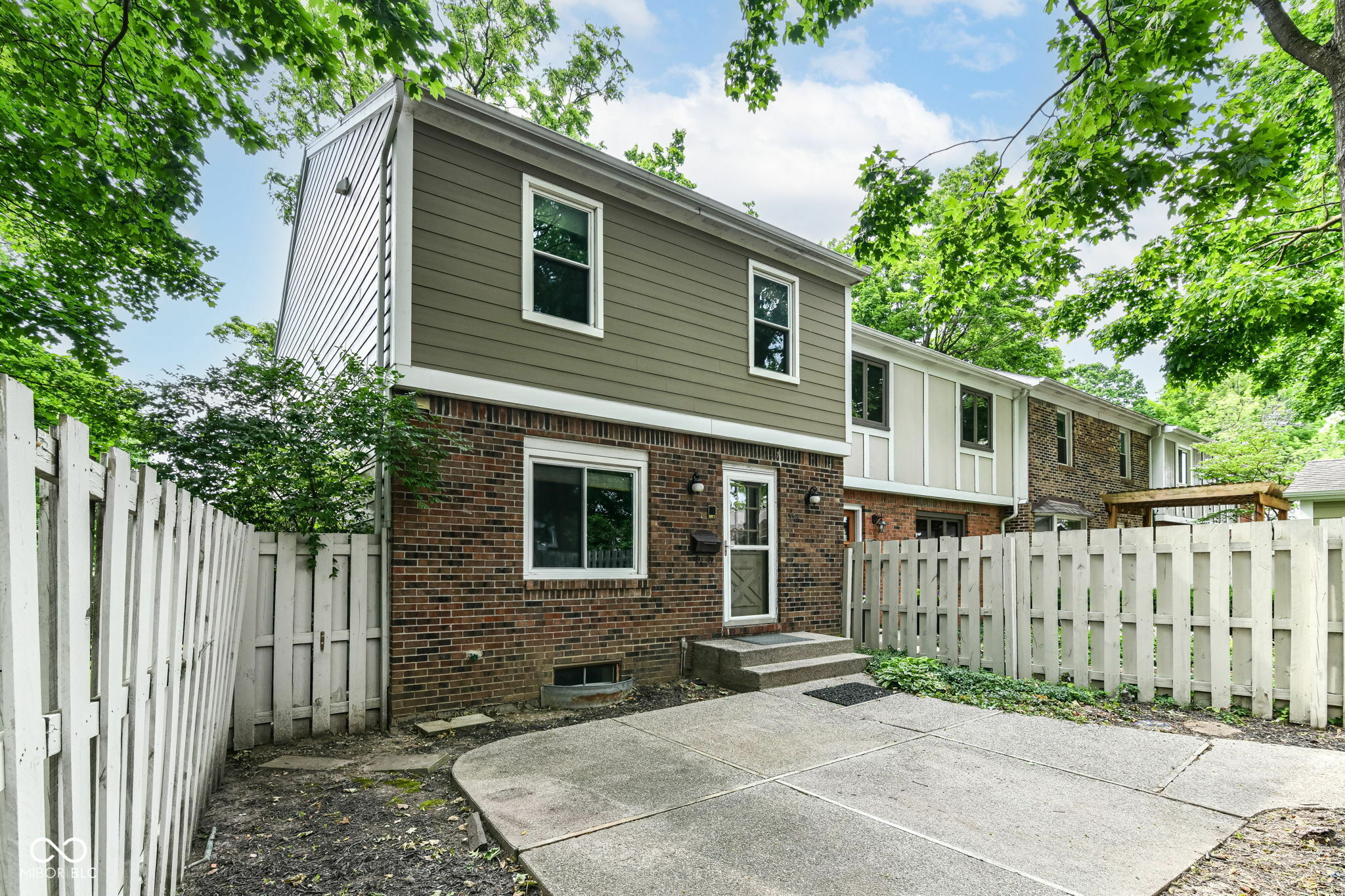 Property Photo: 392 Aspen Drive IN 46032