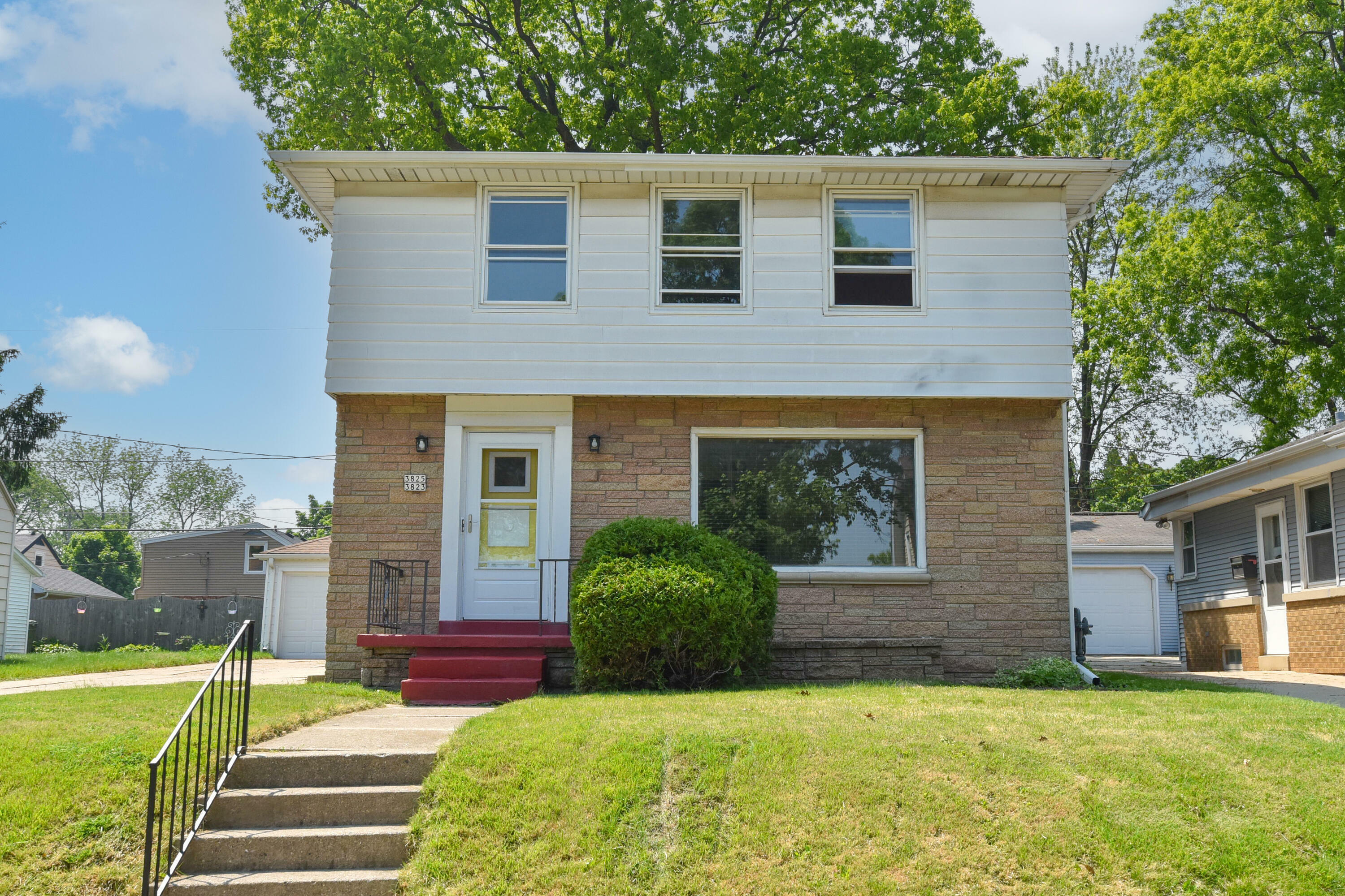Property Photo: 3825 S 5th St 3823 WI 53207