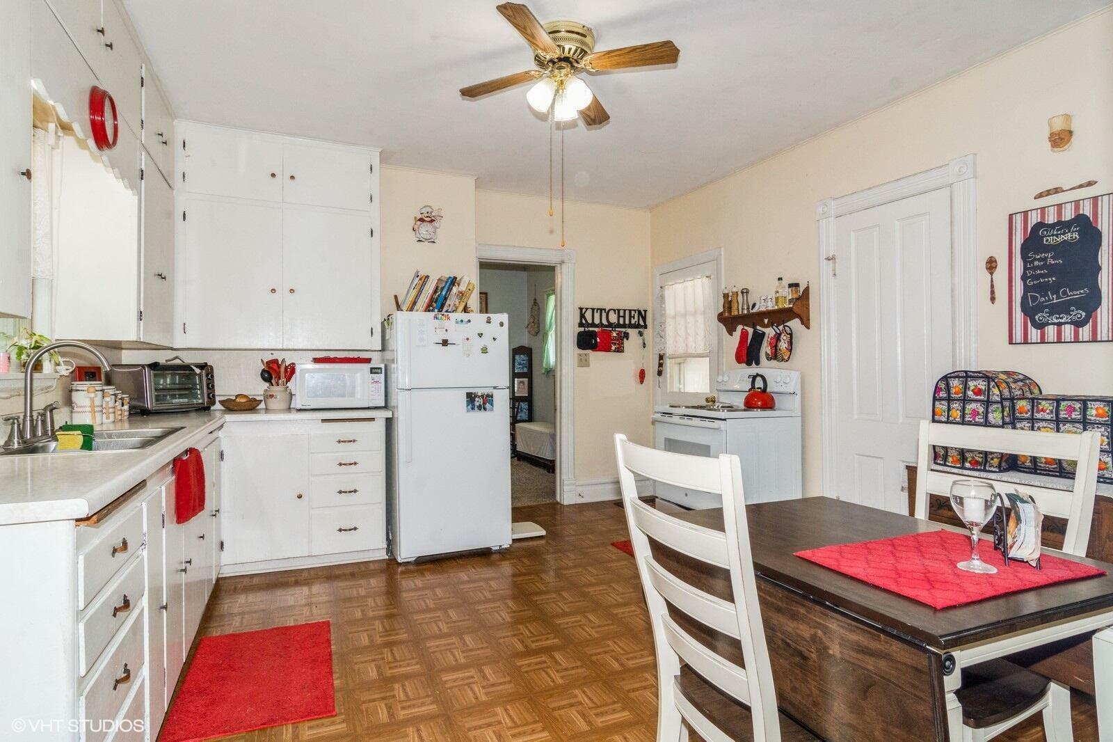 Property Photo: 314 E Maple Ave WI 53916