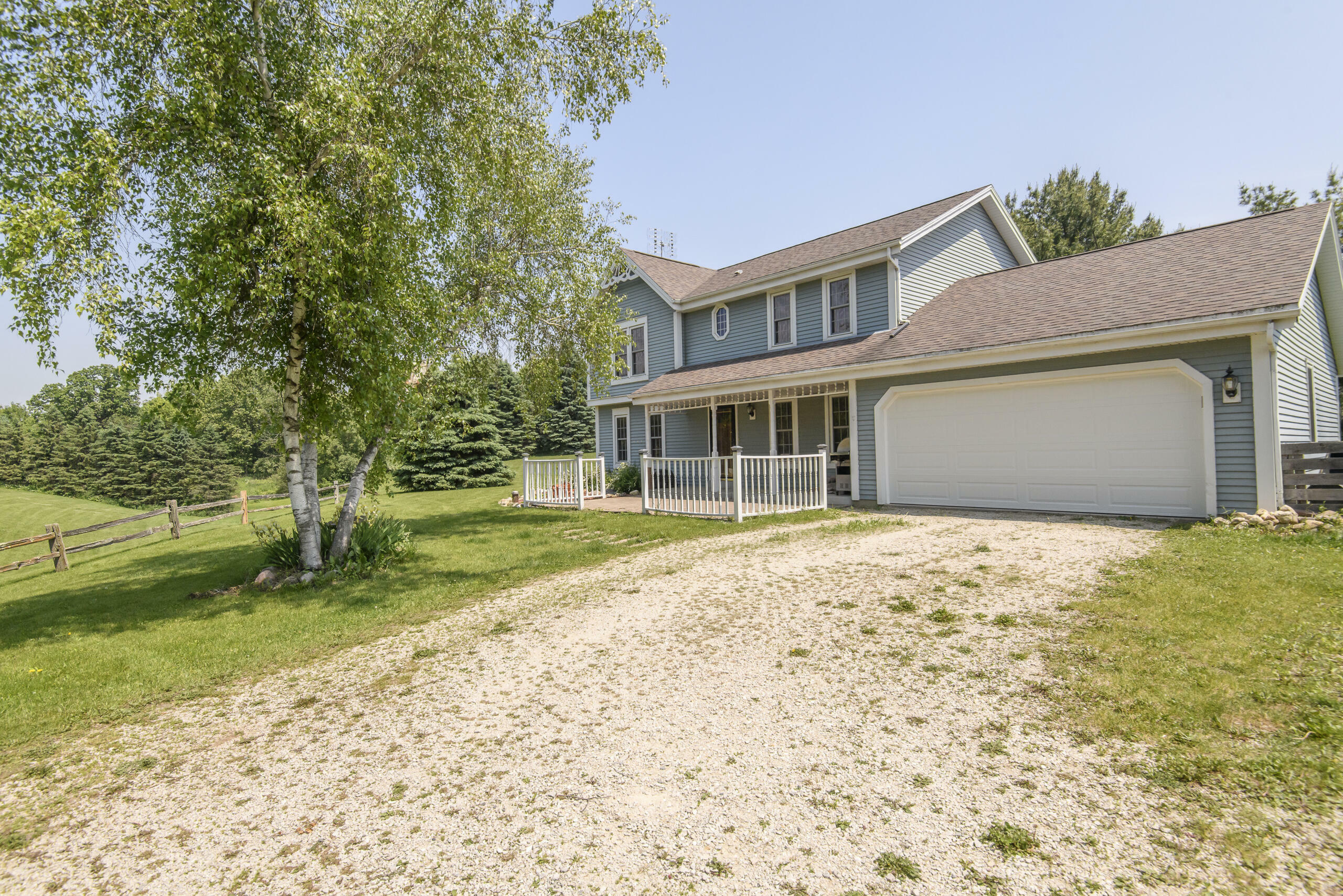 Property Photo: S30w31689 Sunset Dr WI 53189